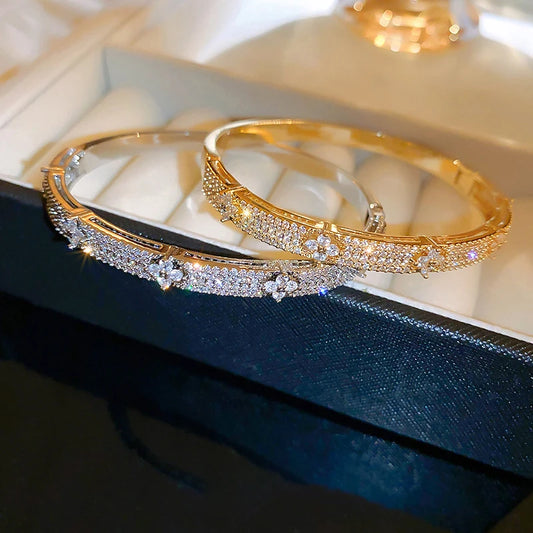 ANENJERY Vierblättriges Blumen-Intarsien-glänzendes Zirkon-Armband